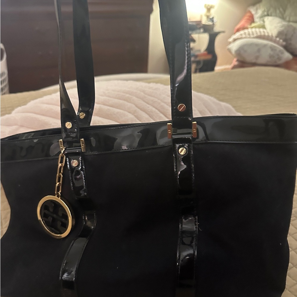 Tory Burch Black and Gold Women's Bag - Picture 3 of 9